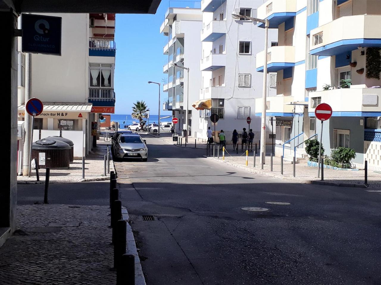 T2 Mira 4- Familiar, 80mt Praia, Wifi * Quarteira