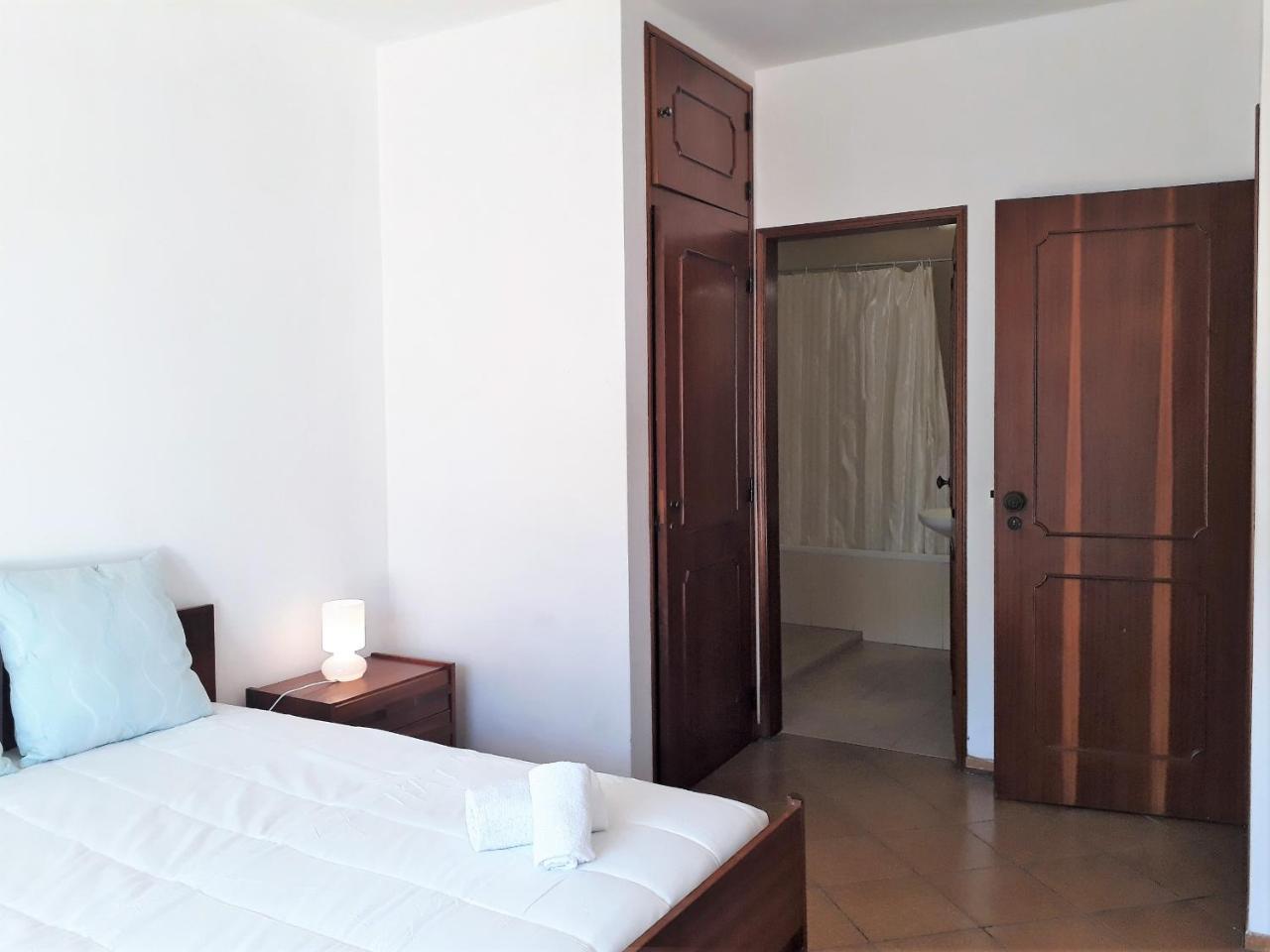 Apartment T2 Mira 4- Familiar, 80mt Praia, Wifi *