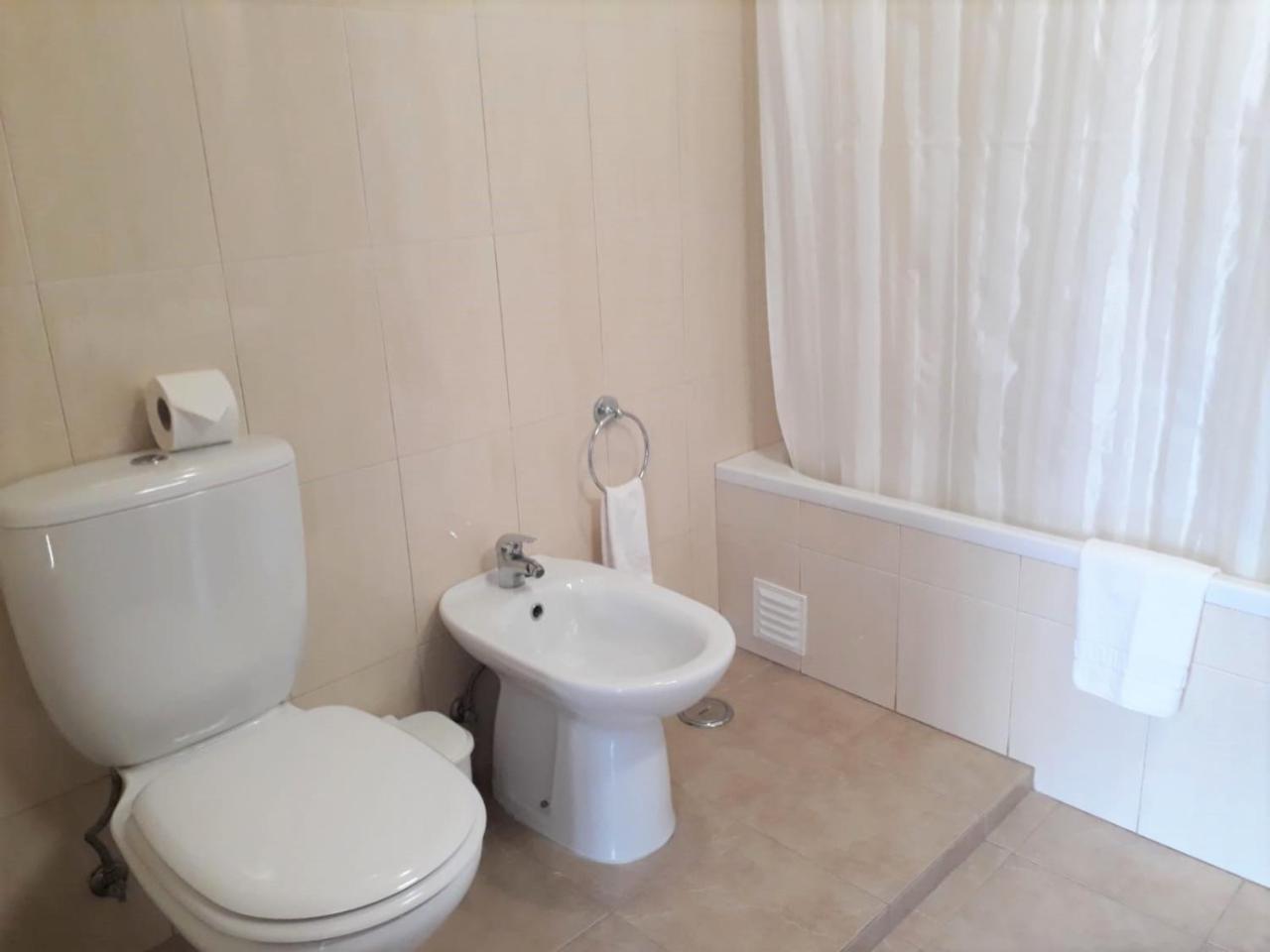 T2 Mira 4- Familiar, 80mt Praia, Wifi *
