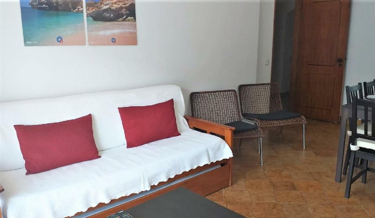 Apartment T2 Mira 4- Familiar, 80mt Praia, Wifi